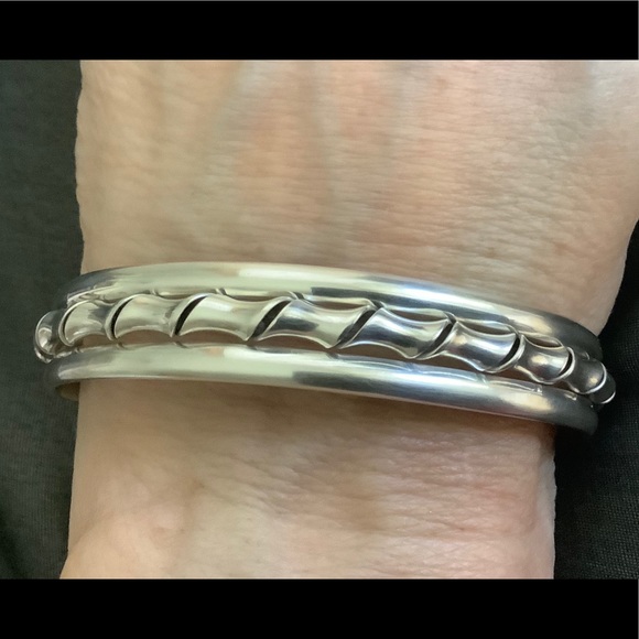 Vintage sterling silver Mexican cuff bracelet - Picture 7 of 12